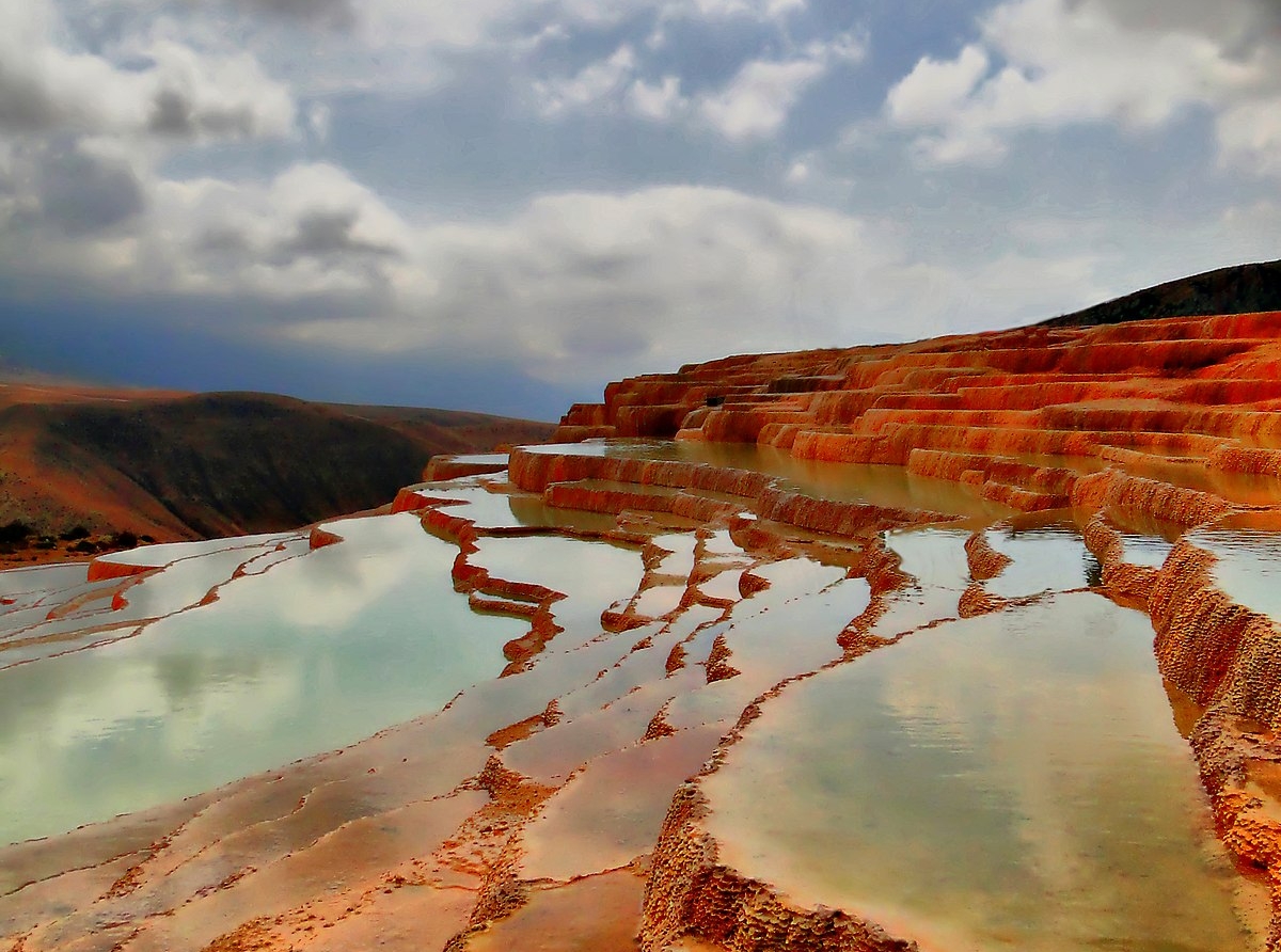 Badab Surat springs